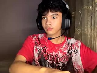 alt_femboy live webcam thumbnail