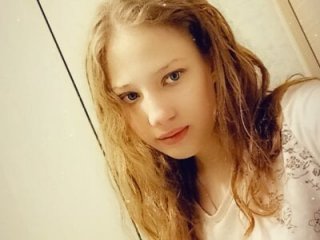 Amanda_Watson_ live webcam thumbnail