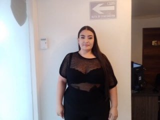 AmaraElliott live webcam thumbnail