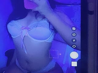 AmaraVinsmoke19 live webcam thumbnail