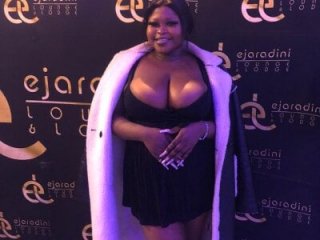 AmazingDarkDoll live webcam thumbnail