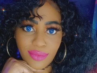 AmazonianMistress live webcam thumbnail