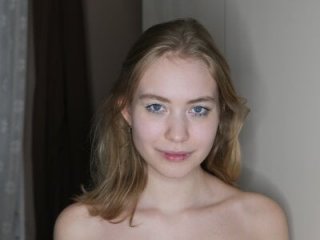 AmazovaAny live webcam thumbnail
