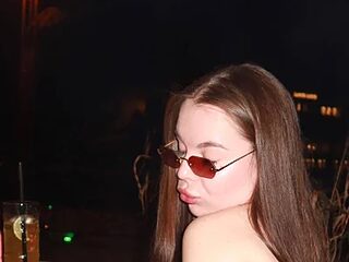 AmeliaRenaissance live webcam thumbnail