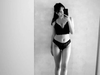 Amelie_Di live webcam thumbnail