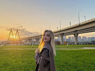 AmilyMoore live webcam thumbnail