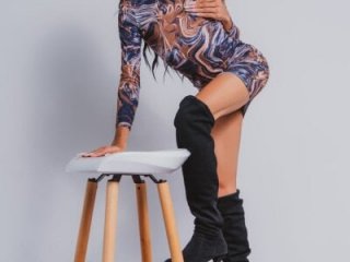 Amira_Ember live webcam thumbnail