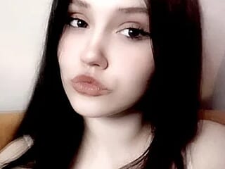 AmmyZhaklin live webcam thumbnail