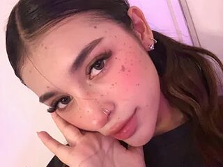 Ammy_gh live webcam thumbnail