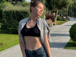 AmparoCilek live webcam thumbnail