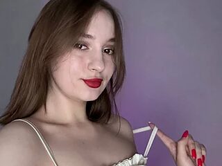 Amy-Desiree live webcam thumbnail