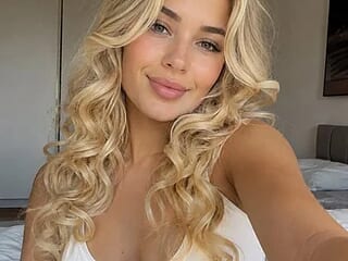 amazonhelen live webcam thumbnail