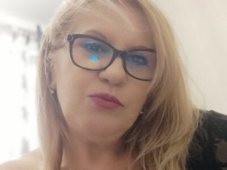 amberdoll4u live webcam thumbnail