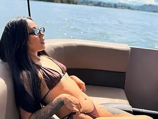 amelia_colee live webcam thumbnail