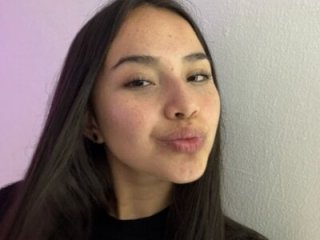 amelia_hall live webcam thumbnail