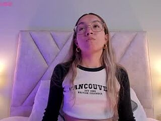 amelia_sanz live webcam thumbnail