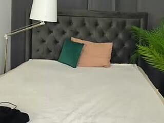 amelialynx live webcam thumbnail