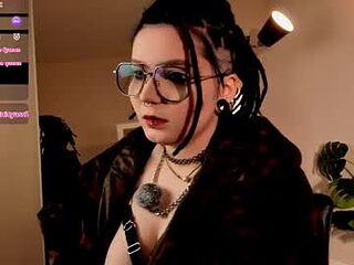amorefae live webcam thumbnail