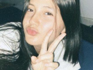 amy_innocent_1 live webcam thumbnail