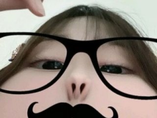 ANNELIESE_ live webcam thumbnail