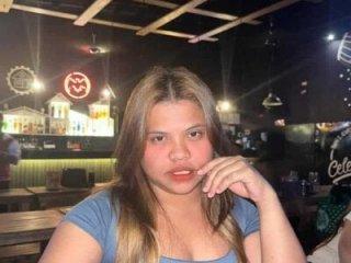 AnaCarmellaXxx live webcam thumbnail