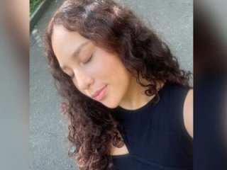 AnaisVelvet11 live webcam thumbnail