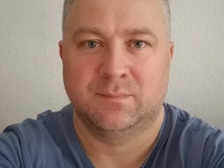 Anatolii_77 live webcam thumbnail