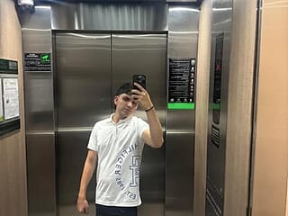 Andi-3993 live webcam thumbnail