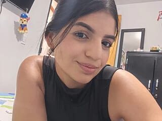 Andreaa-00 live webcam thumbnail
