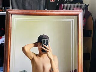 Andres_boy252 live webcam thumbnail