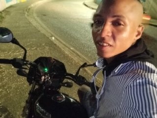 Andreskelly live webcam thumbnail