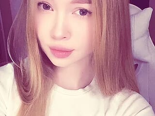 AngelPeach20 live webcam thumbnail