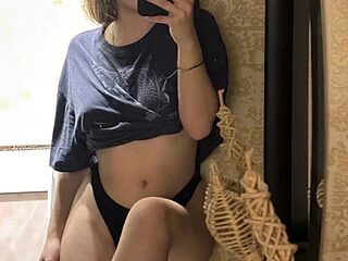 AnnaAss4u live webcam thumbnail