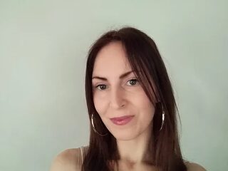 AnnaTight live webcam thumbnail