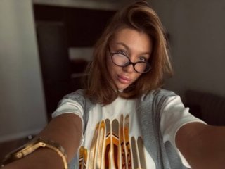 Anna_Ferrari live webcam thumbnail