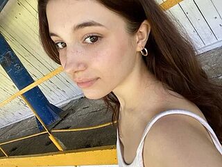 Annette_ethereal live webcam thumbnail