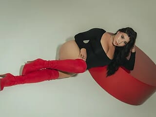 AnnieVelour live webcam thumbnail