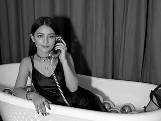 AntonellaEscudero live webcam thumbnail