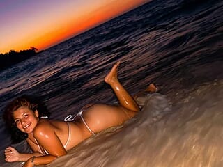 Antonella_SterlingK live webcam thumbnail