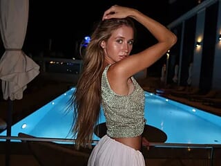 AnyaAfterDark live webcam thumbnail