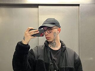 anahori__simon live webcam thumbnail