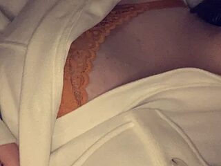 anasexee75 live webcam thumbnail