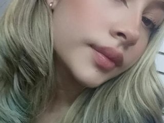 andrea_Queensel live webcam thumbnail