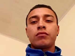 andres99gomez live webcam thumbnail