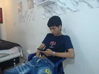 andrescoll25 live webcam thumbnail