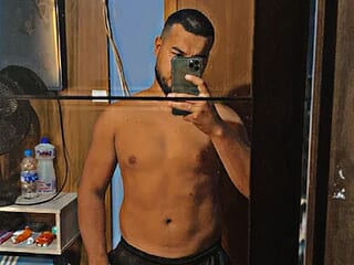 andrew_lucas22 live webcam thumbnail