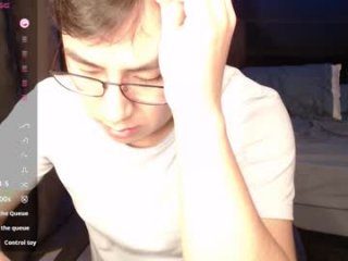 andrewmhilton_ live webcam thumbnail