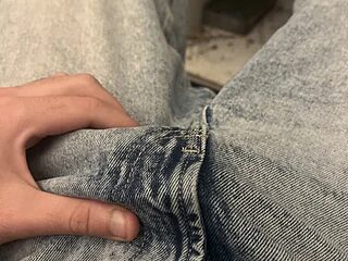 andri020292 live webcam thumbnail