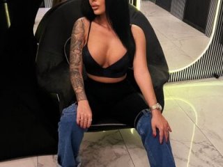 anemarieejolie live webcam thumbnail