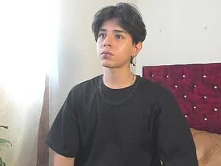 angel_miguel_ live webcam thumbnail